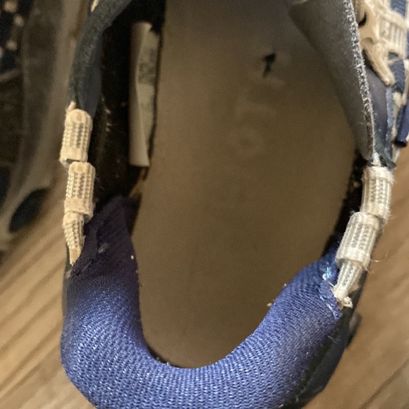 Men nike shoes. Good condition! They are super comfortable. - Picture 11 of 12